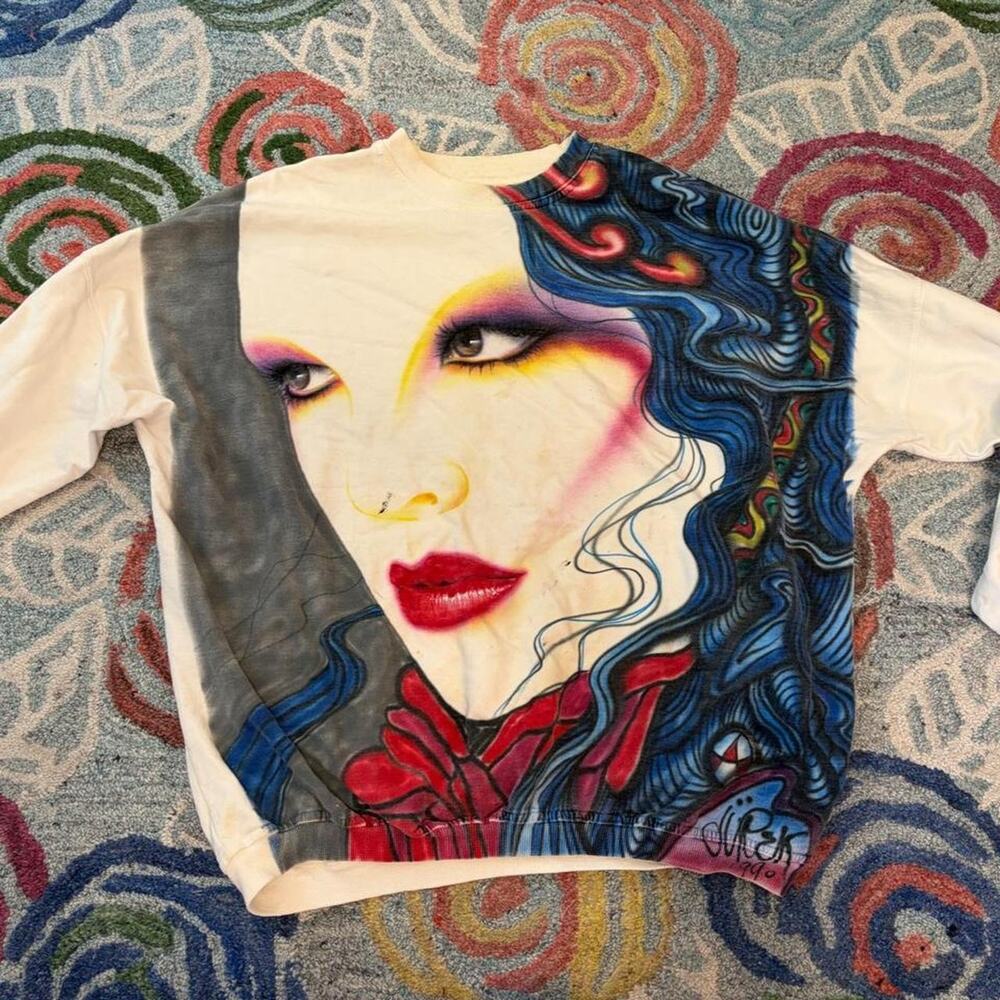 Vintage graphic face crew neck
